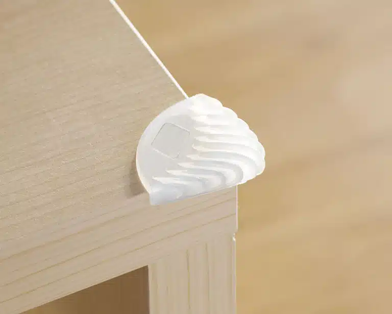 2174 babydan sarokvedo 4 db